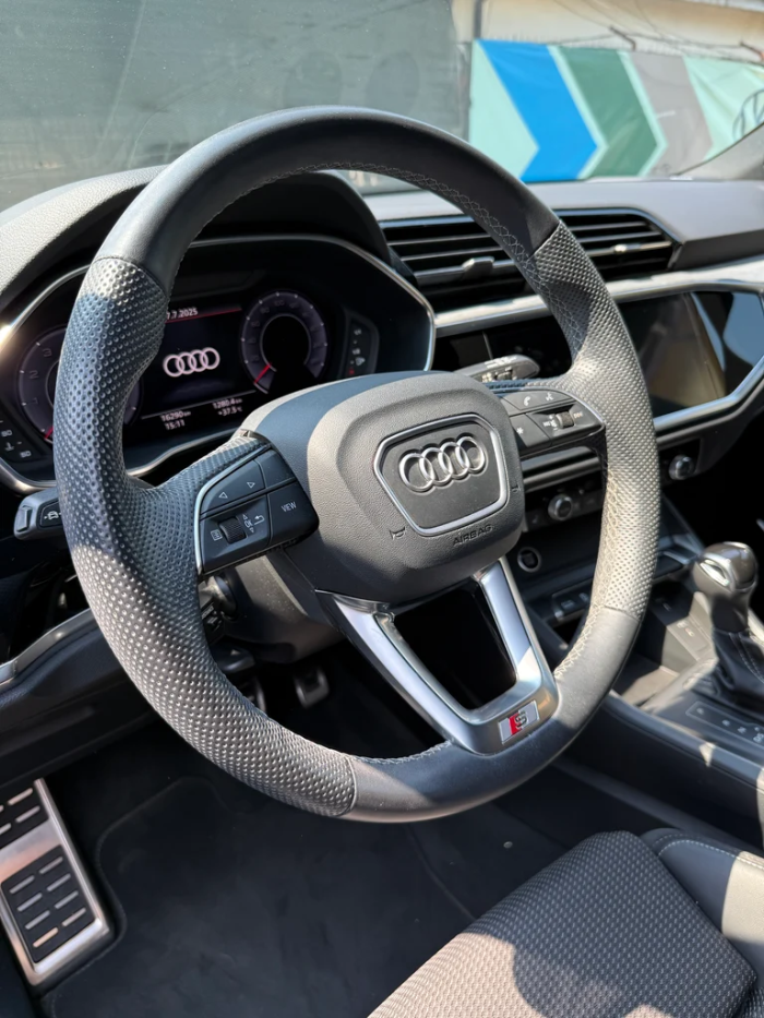 Audi Q3 Sportback S line