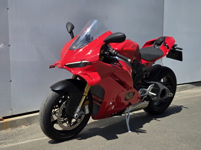 Ducati Panigale V4 S Red
